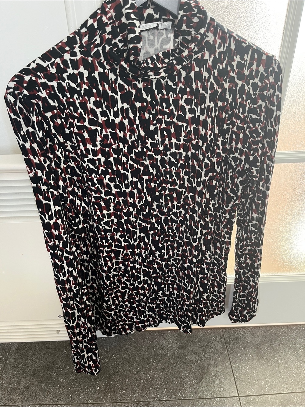 Womens Long-Sleeve Mock Neck Top in Black, White & Burgundy